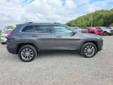 Used 2019 Jeep Cherokee Latitude Plus w/ Cold Weather Group image 4