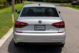 Used 2017 Volkswagen Passat 1.8T SE image 4