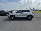 Used 2018 Mitsubishi Outlander Sport ES image 2