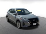 Used 2023 Nissan Kicks SV image 3