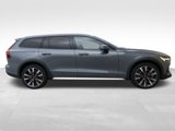 Used 2023 Volvo V60 B5 Cross Country Ultimate image 5