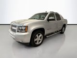 Used 2013 Chevrolet Avalanche LTZ image 3