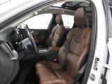 Used 2018 Volvo XC60 T5 Momentum w/ Vision Package image 5