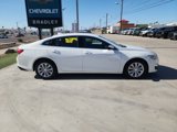 Used 2023 Chevrolet Malibu LT image 3
