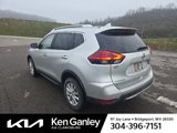 Used 2019 Nissan Rogue SV image 4