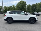 Certified 2022 Volkswagen Taos S image 4