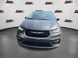 Used 2022 Chrysler Pacifica Touring-L image 2