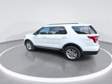 Used 2017 Ford Explorer XLT image 5