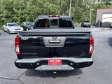 Used 2021 Nissan Frontier SV w/ Midnight Edition Floor Mats image 6