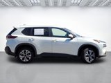 Used 2023 Nissan Rogue SV image 3