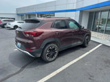 Used 2023 Chevrolet TrailBlazer LT image 2