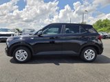 Used 2022 Hyundai Venue SE image 4