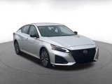 Used 2024 Nissan Altima 2.5 SV image 3