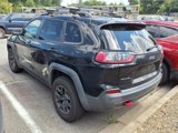 Used 2019 Jeep Cherokee Trailhawk image 3