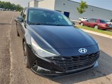 Used 2023 Hyundai Elantra SEL w/ Cargo Package image 2