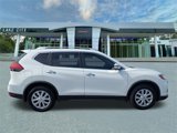 Used 2017 Nissan Rogue S image 2