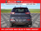 Used 2017 Jeep Cherokee Trailhawk image 4