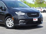 Used 2022 Chrysler Pacifica Touring-L image 2