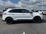 Used 2024 Ford Edge SEL image 2