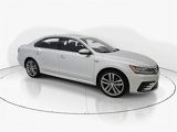 Used 2019 Volkswagen Passat 2.0T SE R-Line image 4