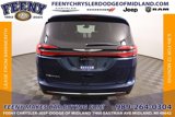 New 2025 Chrysler Pacifica Select image 5