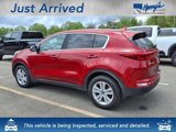 Used 2017 Kia Sportage LX image 2