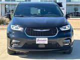 New 2025 Chrysler Pacifica Select image 2