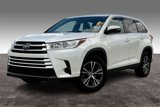 Used 2019 Toyota Highlander LE image 2