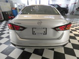 Used 2024 Nissan Altima 2.5 SV image 5
