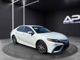Used 2022 Toyota Camry SE image 3