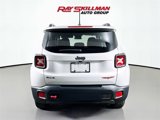 Used 2016 Jeep Renegade Trailhawk image 6