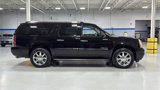 Used 2014 GMC Yukon XL Denali image 3