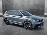 Used 2023 Volkswagen Tiguan SE R-Line image 3