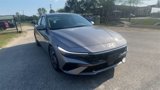 Used 2025 Hyundai Elantra SEL image 2