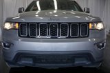 Used 2019 Jeep Grand Cherokee Laredo image 3