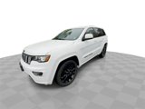 Used 2019 Jeep Grand Cherokee Altitude image 4