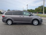 Used 2017 Toyota Sienna Limited image 3