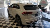 Certified 2022 Volkswagen Atlas Cross Sport SEL Premium R-Line image 5