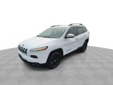 Used 2018 Jeep Cherokee Latitude Plus w/ Comfort/Convenience Group image 3