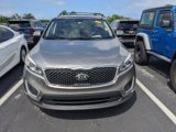 Used 2017 Kia Sorento LX w/ LX Convenience Package image 3
