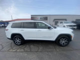 Used 2023 Jeep Grand Cherokee L Limited w/ Luxury Tech Group II image 2