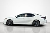 Used 2020 Toyota Camry SE image 2
