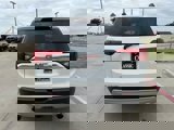 Used 2017 GMC Acadia SLT image 4
