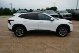 New 2025 Chevrolet Trax LT w/ LT Convenience Package image 2