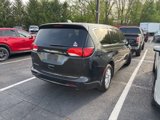 Used 2017 Chrysler Pacifica Touring image 5