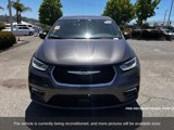 Used 2023 Chrysler Pacifica Touring-L image 2