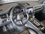 Certified 2022 Porsche Macan image 4