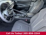 Used 2024 Hyundai Elantra SE image 5