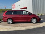 Used 2014 Toyota Sienna LE image 2