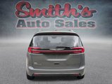 Used 2022 Chrysler Pacifica Touring-L image 5